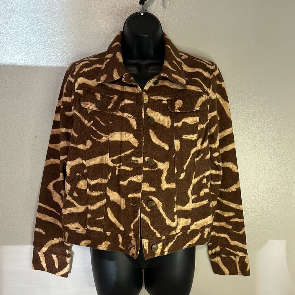 Lauren Jeans Co Women’s Animal Print Cotton Denim Jacket size large like new. - Picture 1 of 6